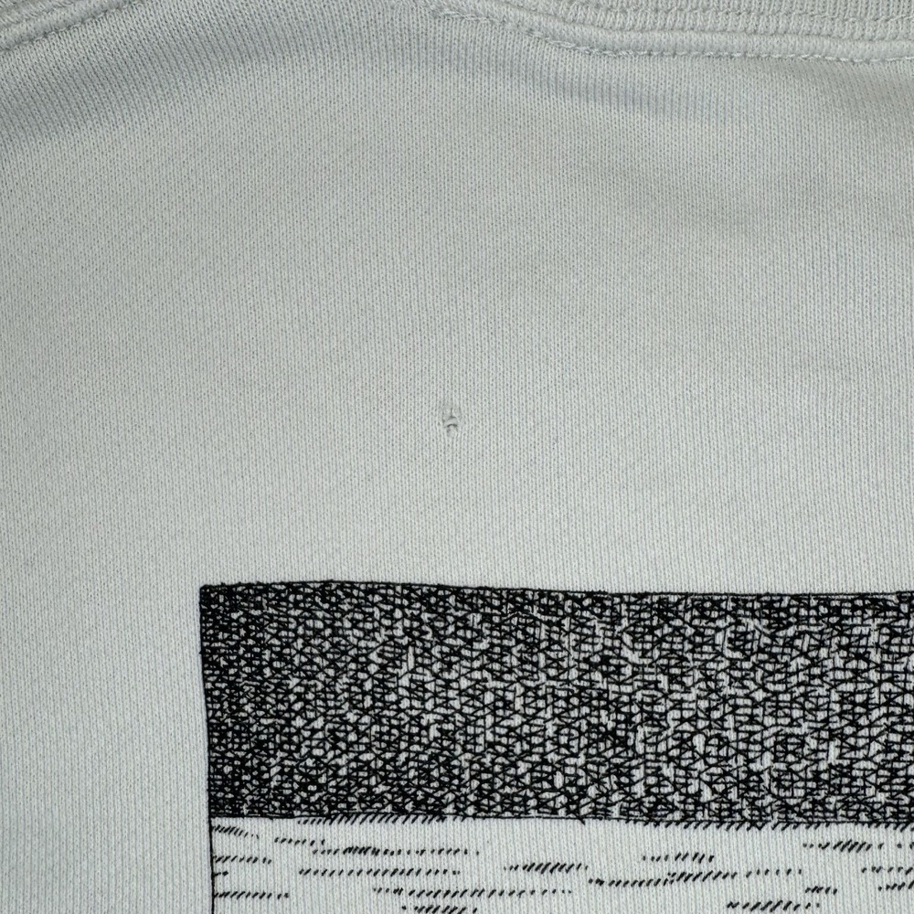 KAWS x Uniqlo Longsleeve Sweatshirt Cream White Size Large - Picture 9 of 11
